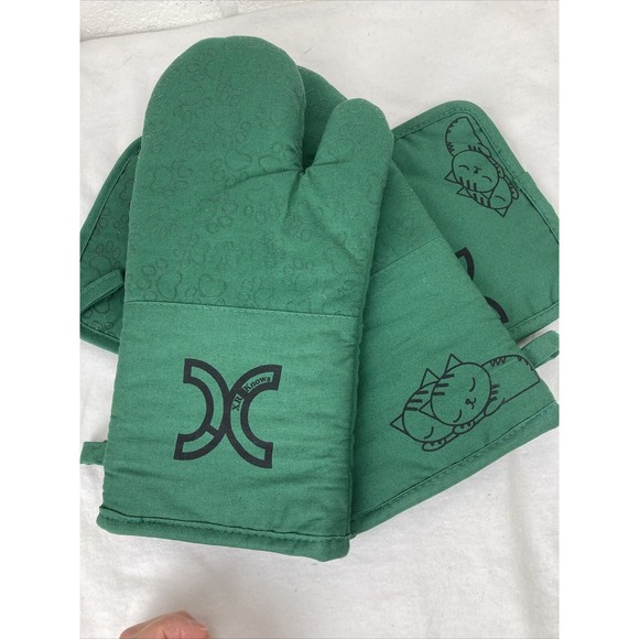 Green Cotton Silicone Paw print Cat Oven Mitts and Potholders Set Grill Glove - Picture 11 of 16